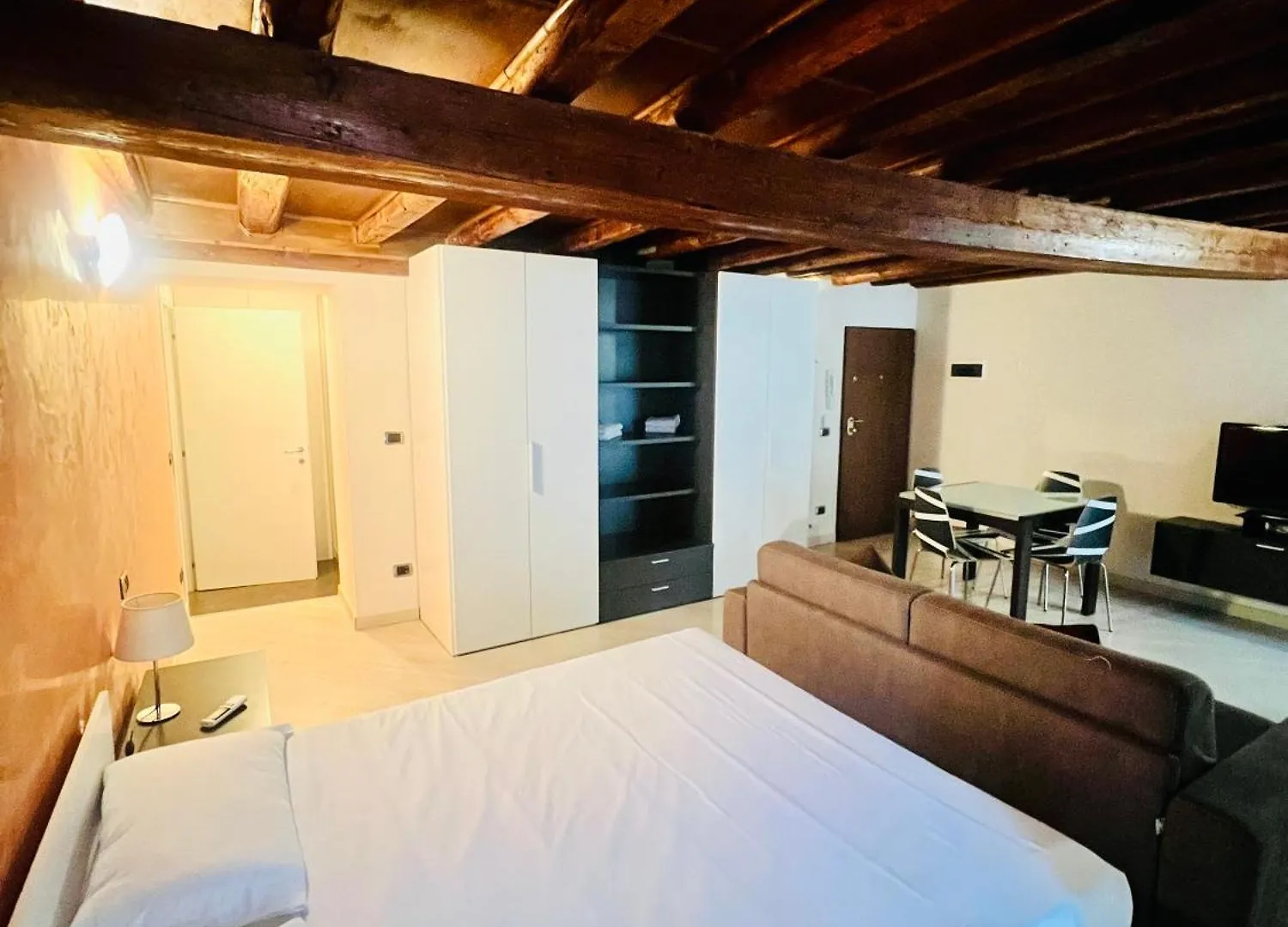 Room Verona Ai Duchi Italy